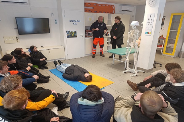 Třída 1. D ve Světě záchranářů v Karlových Varech