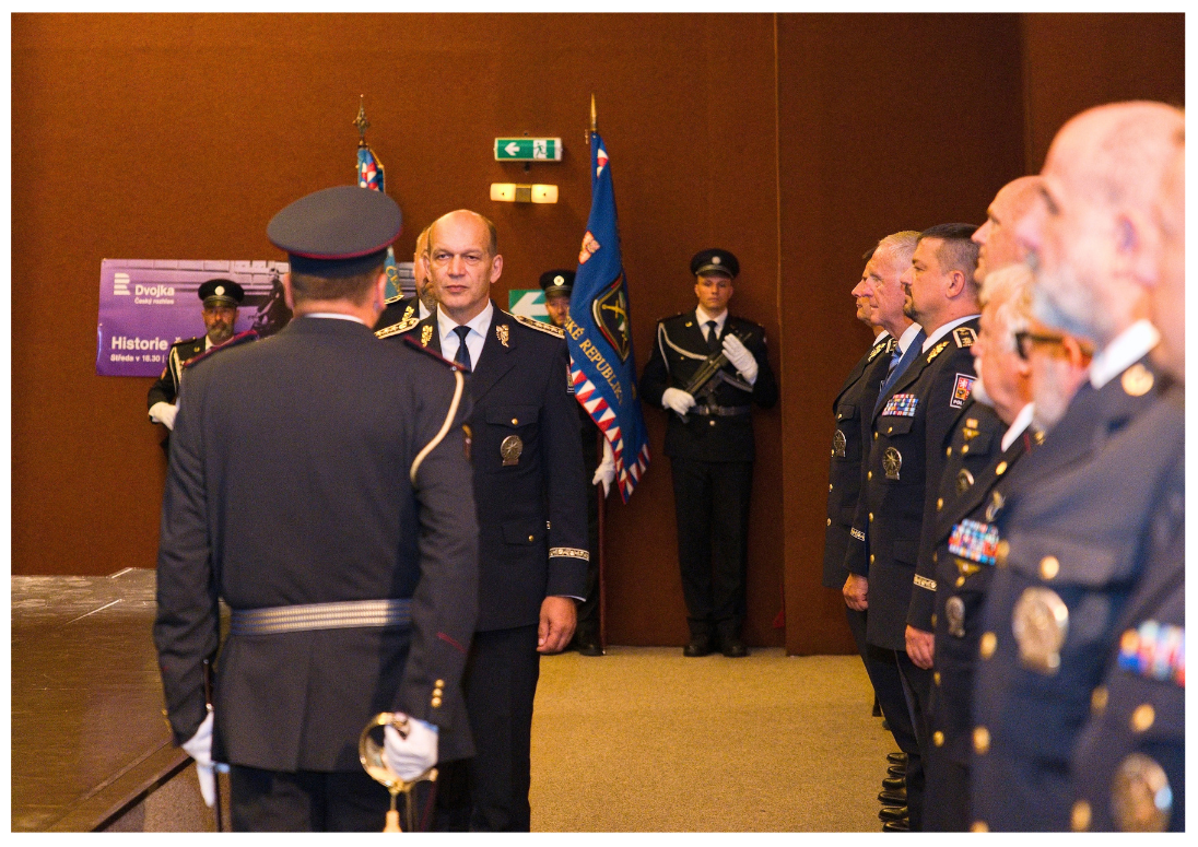 Ceremoniál k otevření expozice policejního letectví v Muzeu PČR