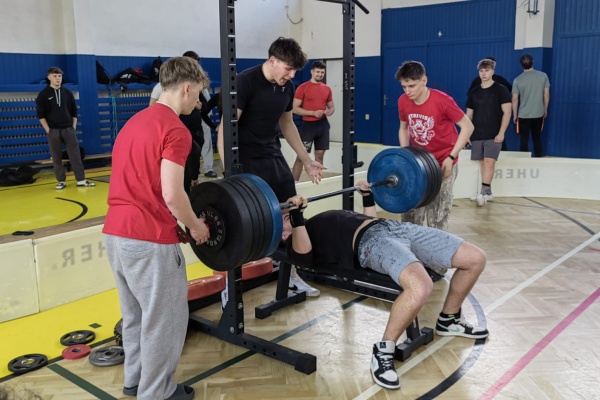 Reprezentace školy na silovém víceboji